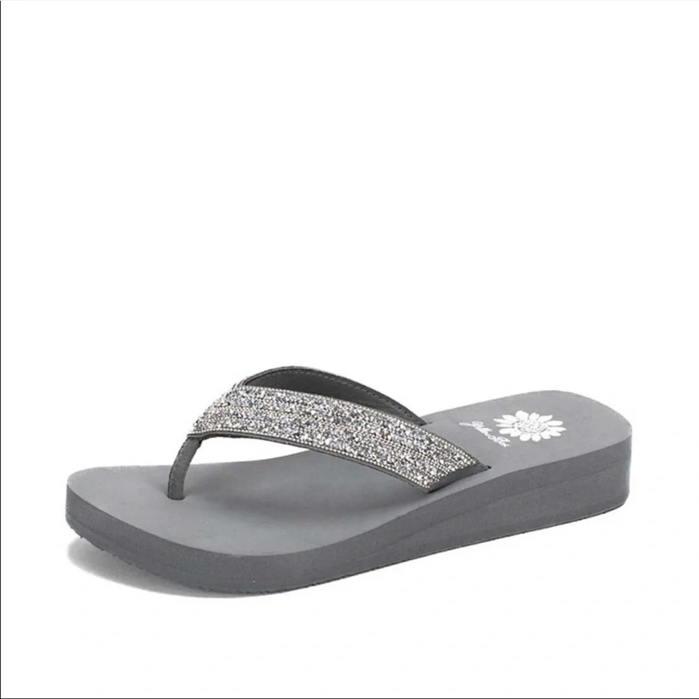 Yellowbox Jakart Flip Flop Sandals, size 6 - Picture 3 of 5